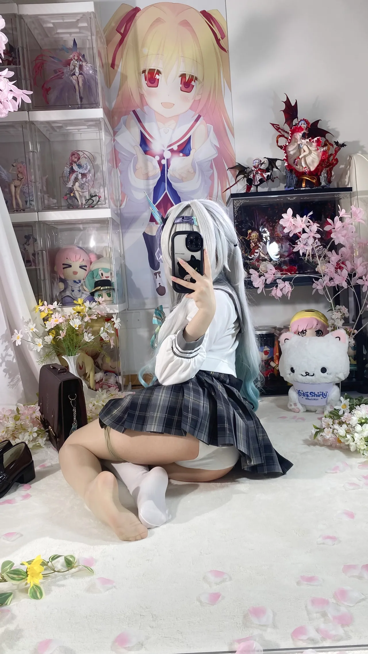 Shirly - Flowing Firefly Spring Gift (Honkai: Star Rail) Shirly - Flowing Firefly Spring Gift (Honkai: Star Rail)