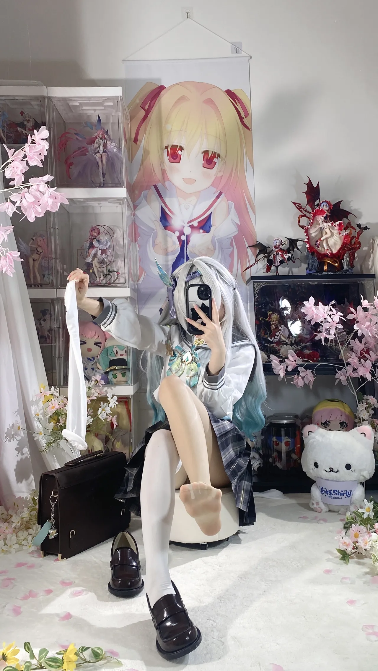 Shirly - Flowing Firefly Spring Gift (Honkai: Star Rail) Shirly - Flowing Firefly Spring Gift (Honkai: Star Rail)