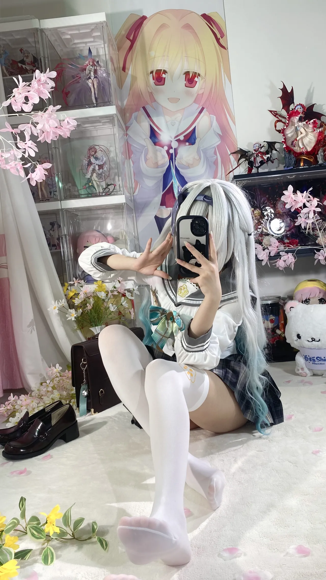 Shirly - Flowing Firefly Spring Gift (Honkai: Star Rail) Shirly - Flowing Firefly Spring Gift (Honkai: Star Rail)