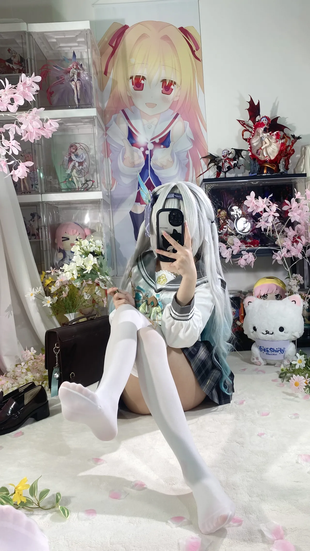 Shirly - Flowing Firefly Spring Gift (Honkai: Star Rail) Shirly - Flowing Firefly Spring Gift (Honkai: Star Rail)