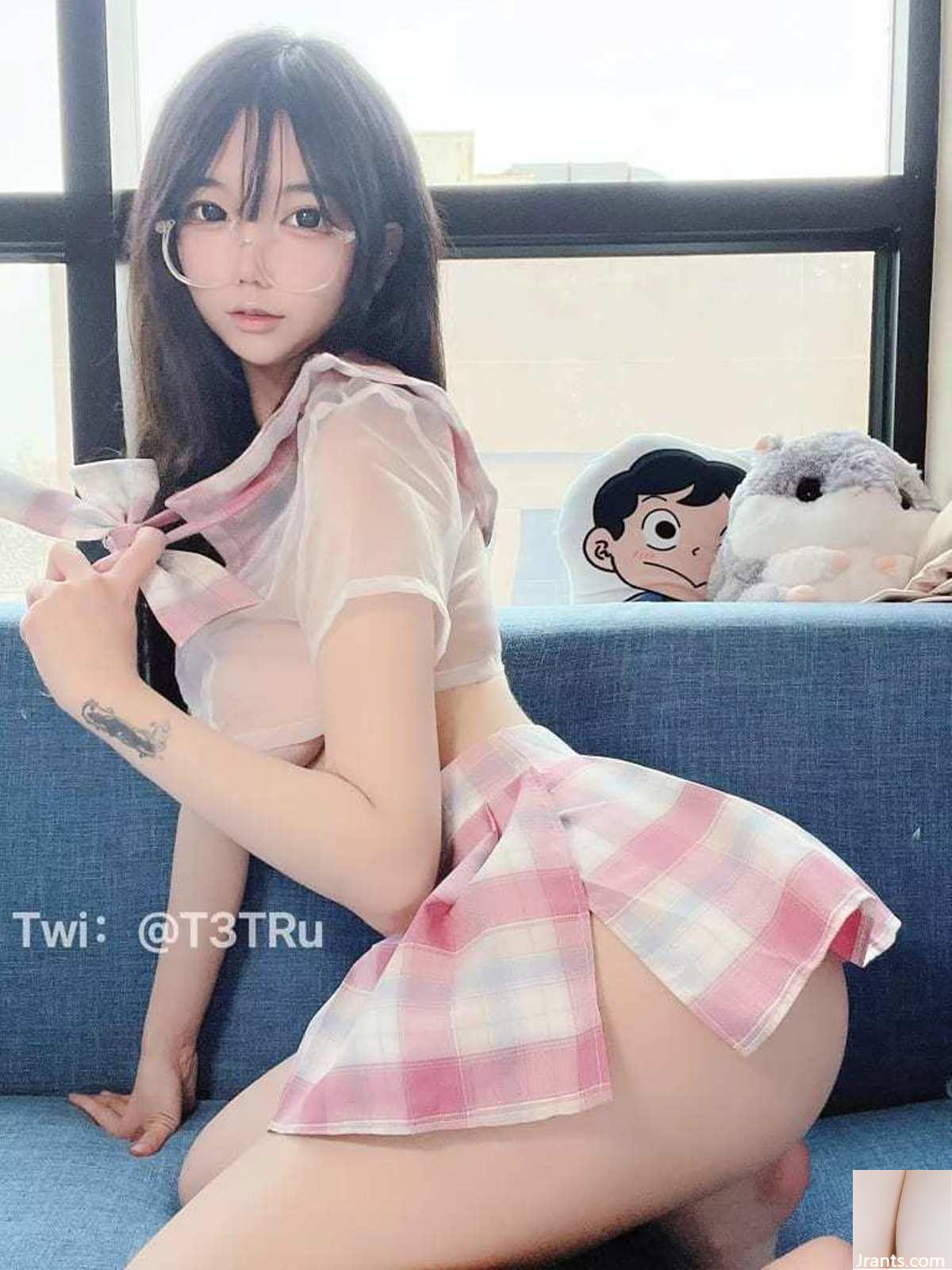 莉犬酱 – 莉的初夏+推特ins (61P) 莉犬酱 – 莉的初夏+推特ins (61P)