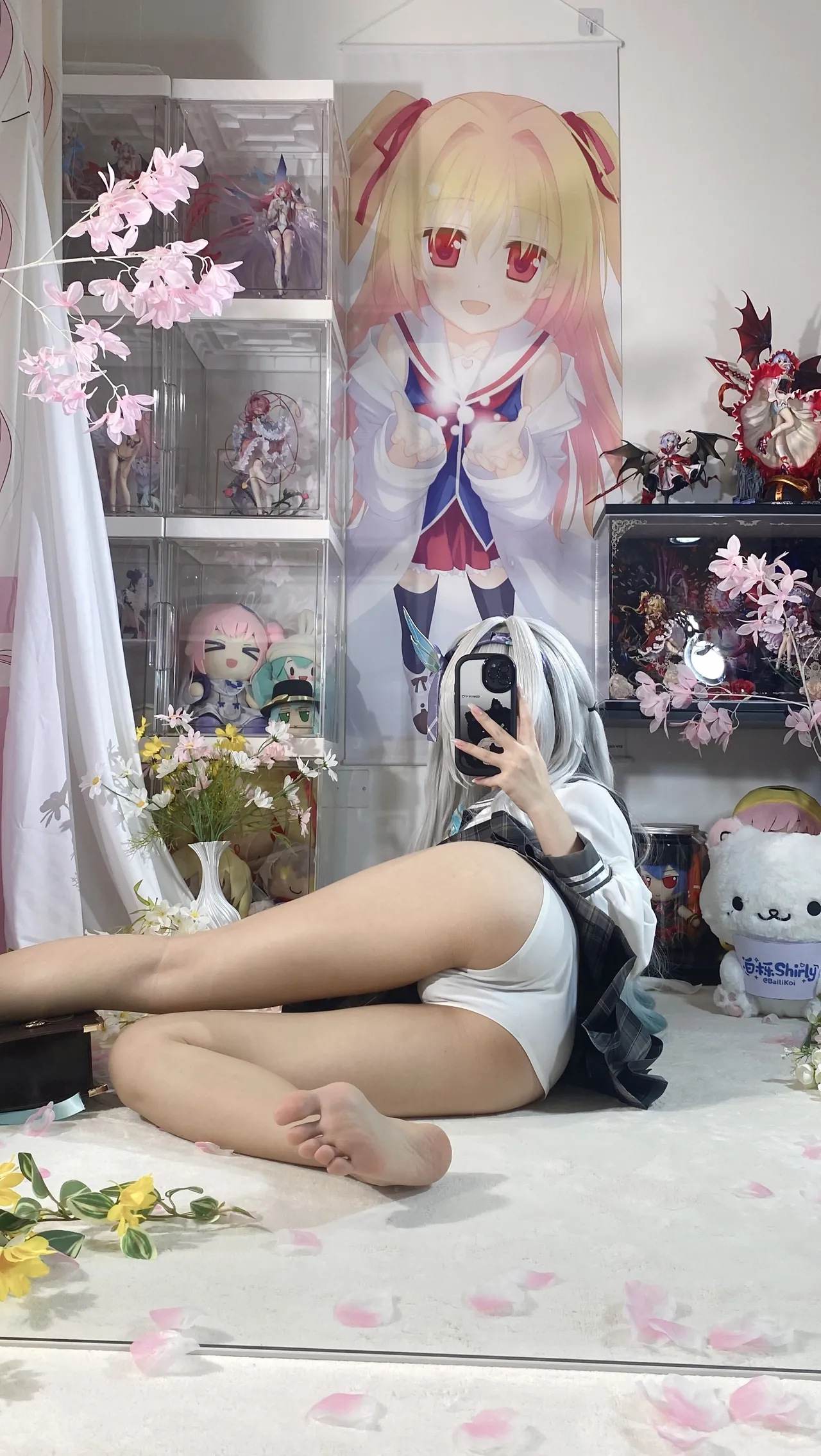 Shirly - Flowing Firefly Spring Gift (Honkai: Star Rail) Shirly - Flowing Firefly Spring Gift (Honkai: Star Rail)