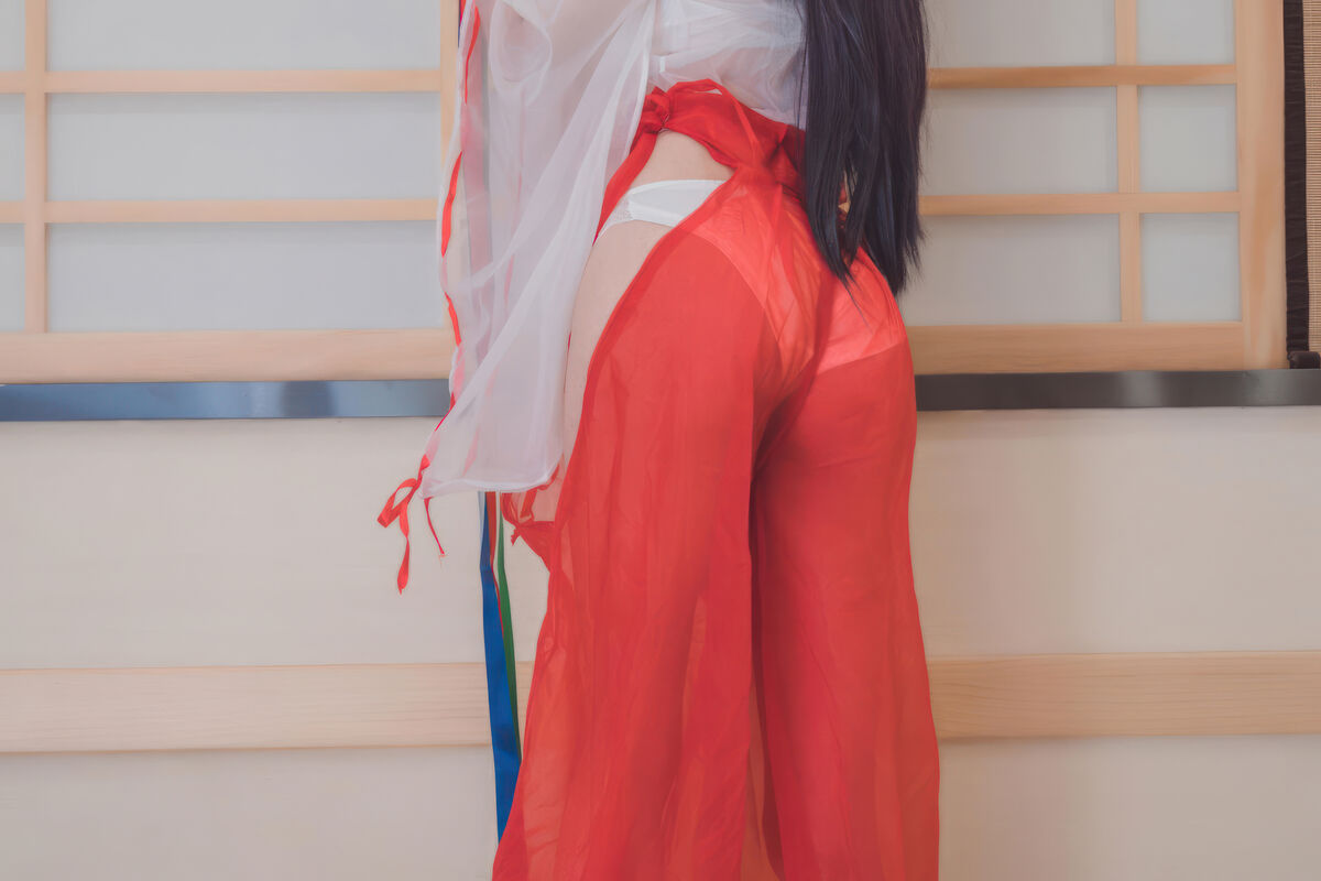 Coser@ Saionji Nanga - Transparent Miko (31P) Coser@ Saionji Nanga - Transparent Miko (31P)