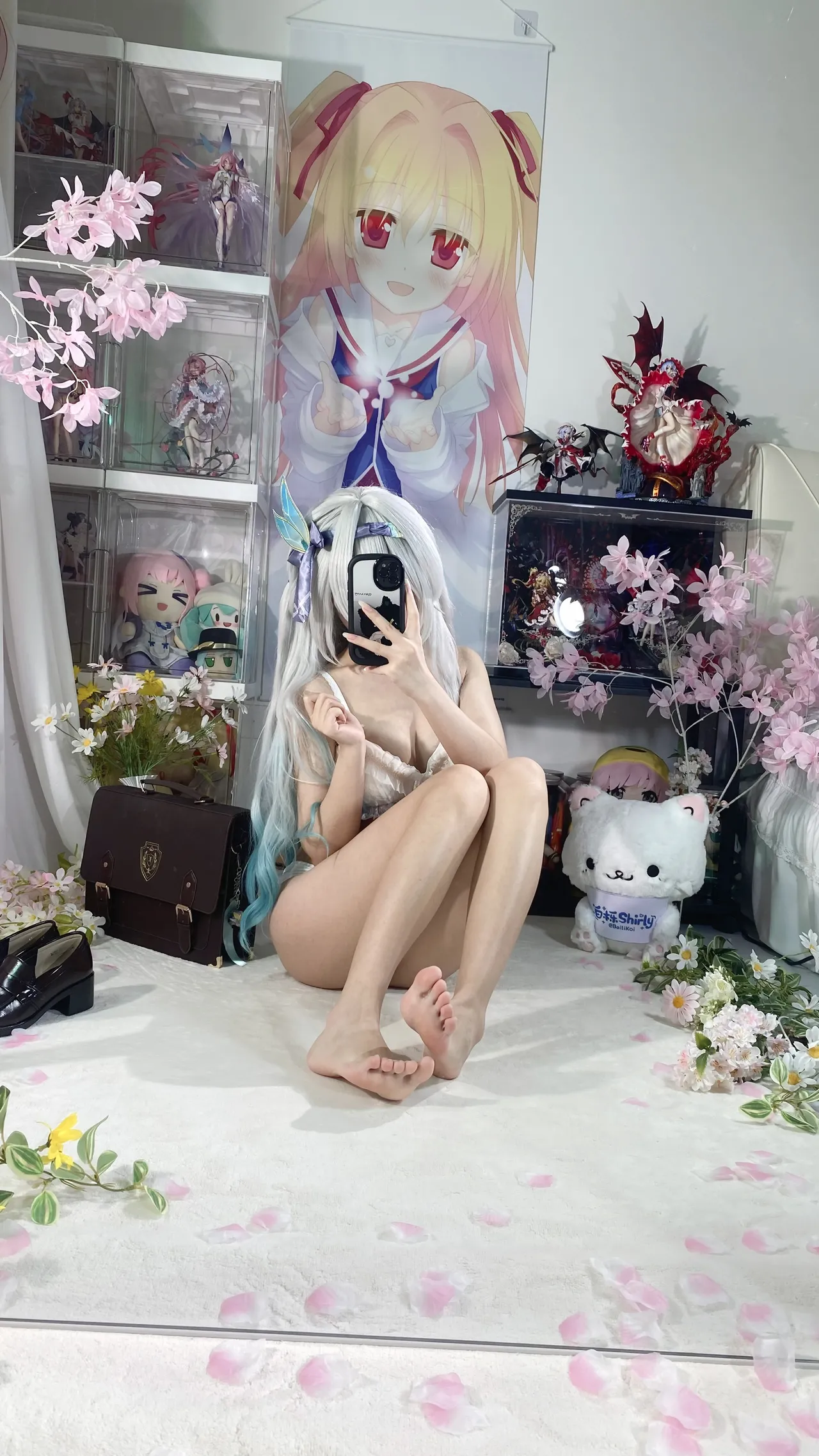 Shirly - Flowing Firefly Spring Gift (Honkai: Star Rail) Shirly - Flowing Firefly Spring Gift (Honkai: Star Rail)