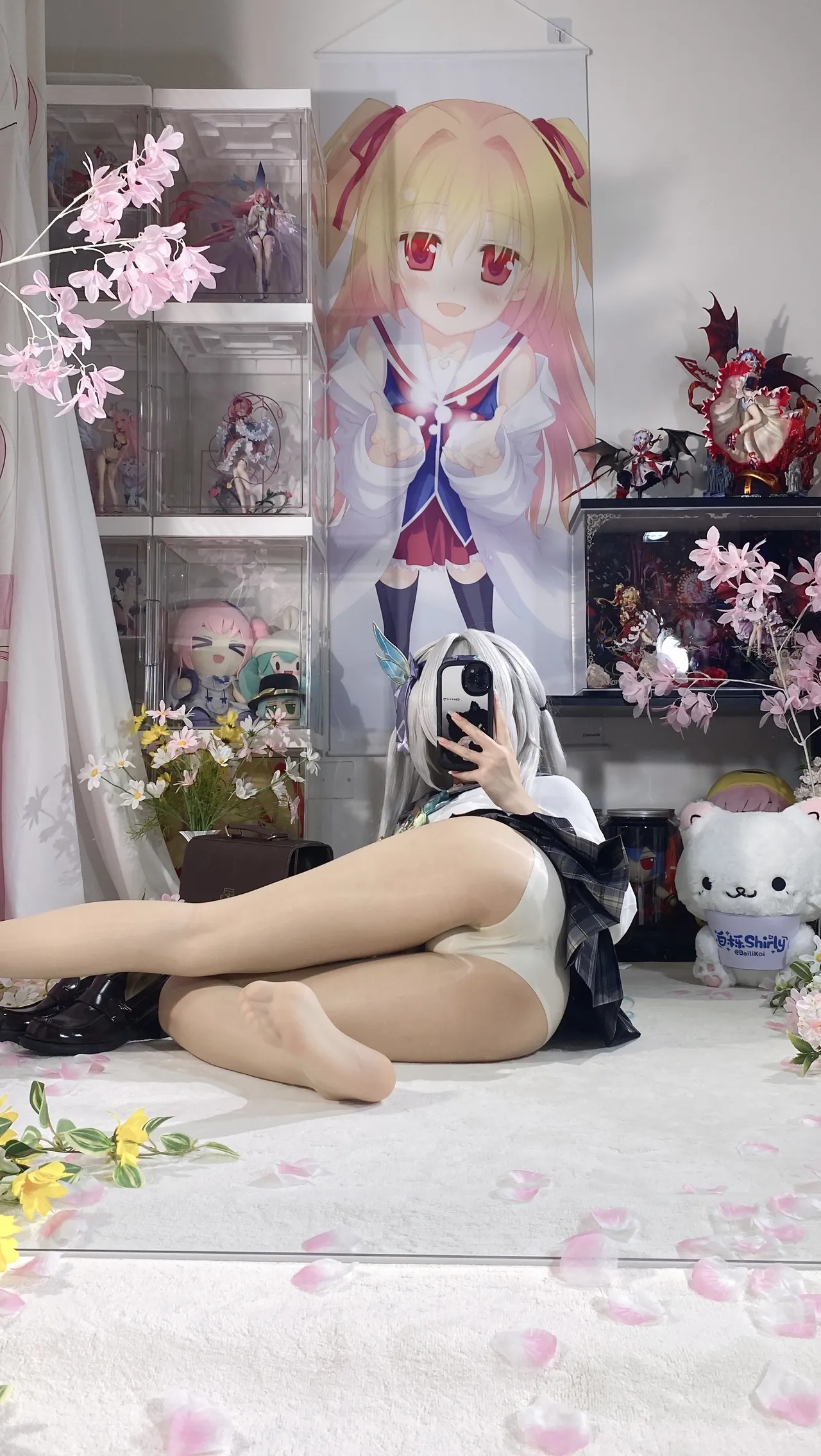 Shirly - Flowing Firefly Spring Gift (Honkai: Star Rail) Shirly - Flowing Firefly Spring Gift (Honkai: Star Rail)