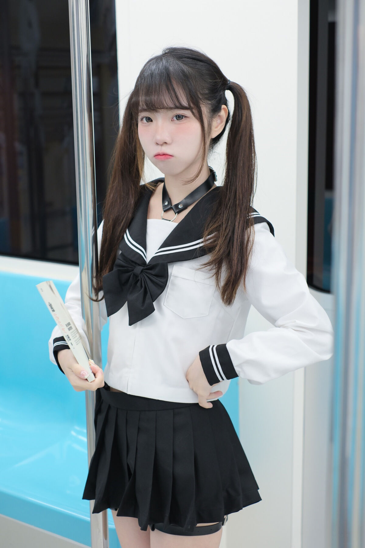Coser@ Coco White Rabbit - High School Girl on the Train (72P) Coser@ Coco White Rabbit - High School Girl on the Train (72P)