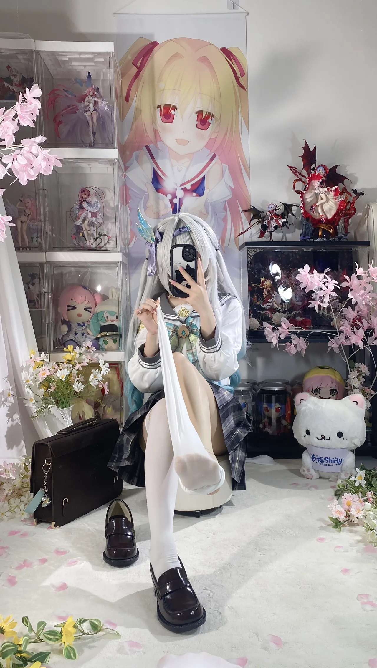 Shirly - Flowing Firefly Spring Gift (Honkai: Star Rail) Shirly - Flowing Firefly Spring Gift (Honkai: Star Rail)