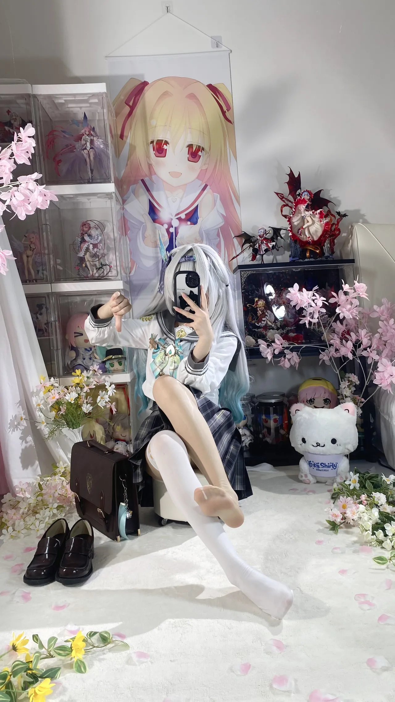 Shirly - Flowing Firefly Spring Gift (Honkai: Star Rail) Shirly - Flowing Firefly Spring Gift (Honkai: Star Rail)