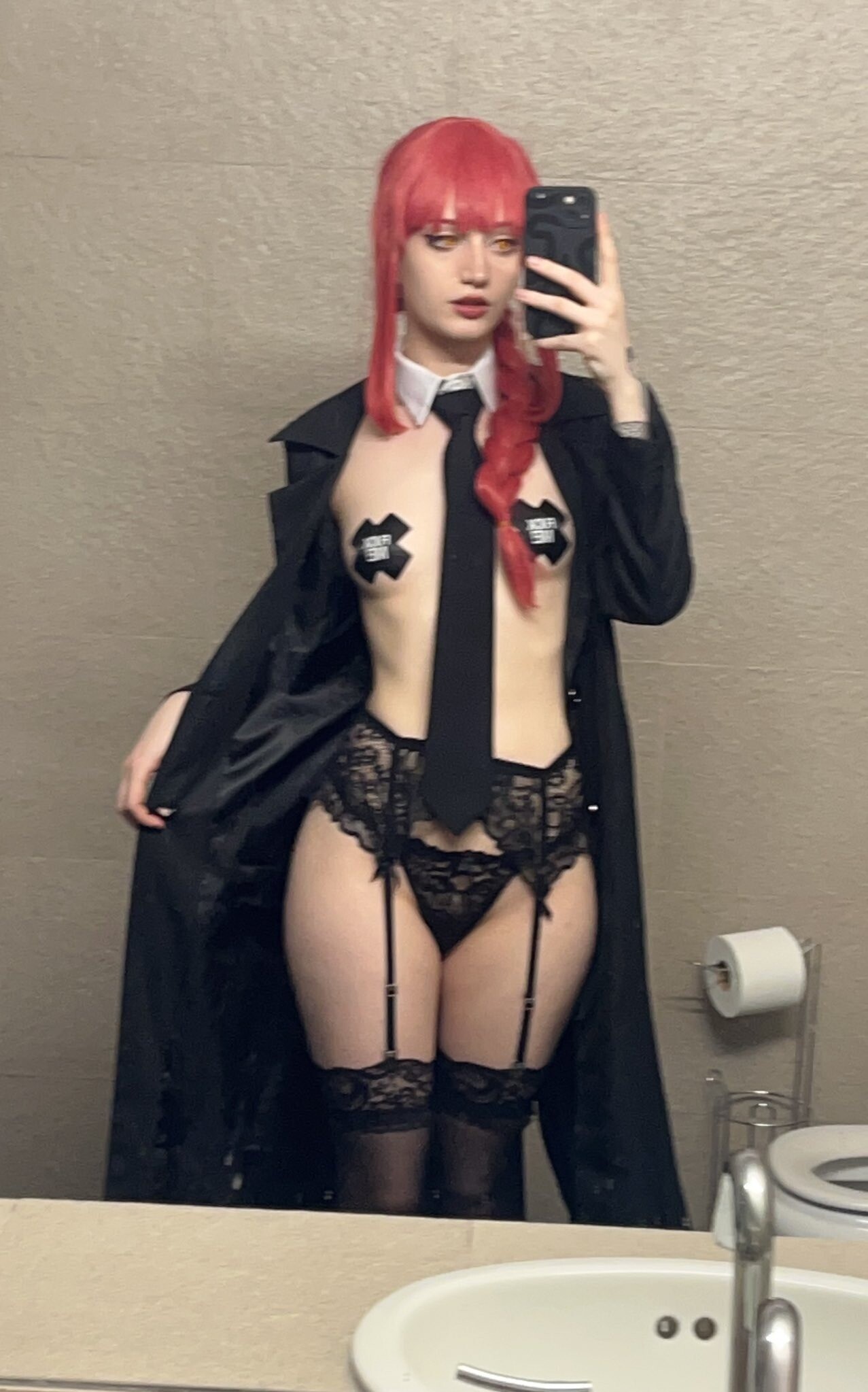 Moondays - Makima Moondays - Makima