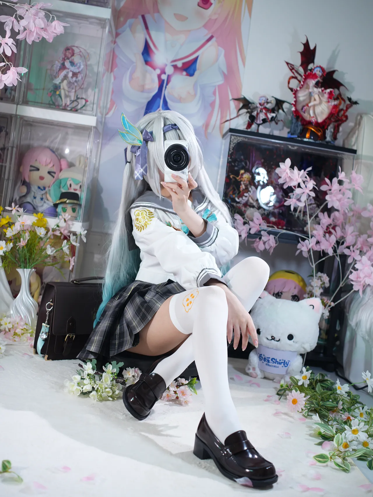 Shirly - Flowing Firefly Spring Gift (Honkai: Star Rail) Shirly - Flowing Firefly Spring Gift (Honkai: Star Rail)