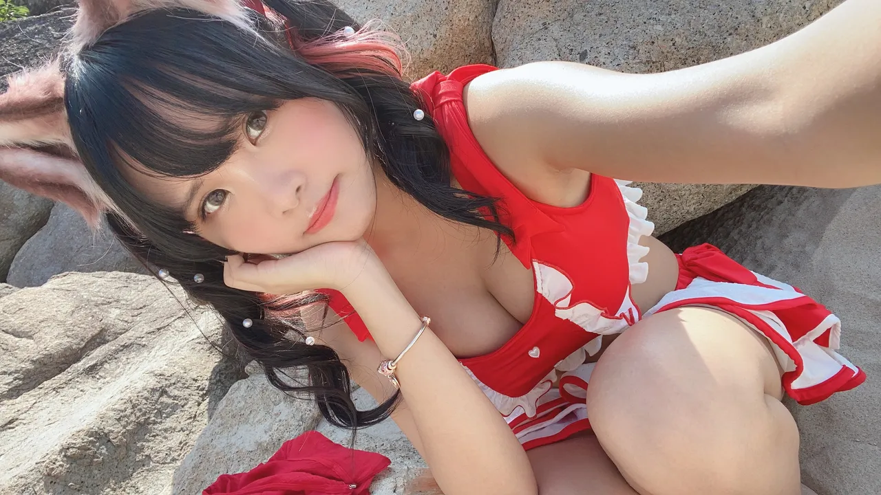 Niya Gerda - Red Hood Bad Wolf Niya Gerda - Red Hood Bad Wolf