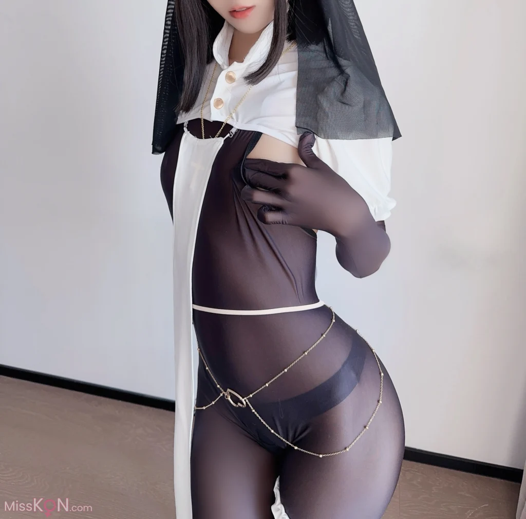 Coser@布丁大法 (Pudding Dafa): 战损修女 (52 photos + 3 videos) Coser@布丁大法 (Pudding Dafa): 战损修女 (52 photos + 3 videos)