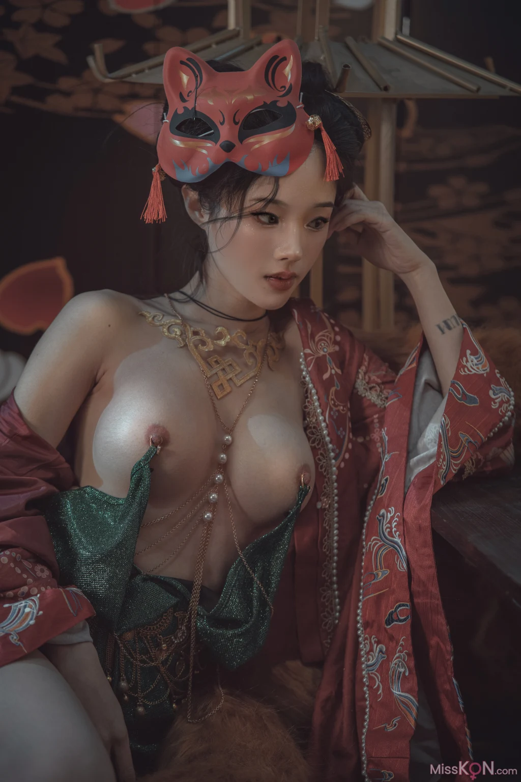 Coser@钛合金TiTi: 青丘赤狐 (64 photos) Coser@钛合金TiTi: 青丘赤狐 (64 photos)
