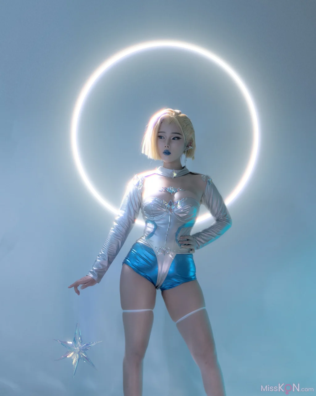 Coser@钛合金TiTi: 白皇后 (73 photos) Coser@钛合金TiTi: 白皇后 (73 photos)