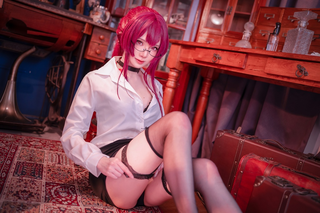 Sally Dorasnow – Kafka Office Lady (Honkai: Star Rail) Sally Dorasnow – Kafka Office Lady (Honkai: Star Rail)