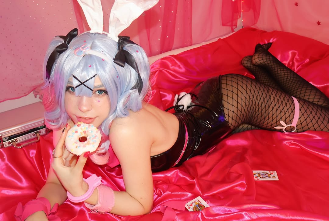 Rabbit Hole Miku Cosplay (muserabbina) Rabbit Hole Miku Cosplay (muserabbina)