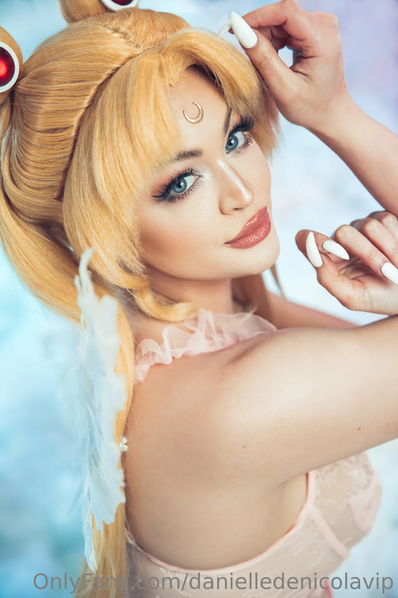Danielle DeNicola - Usagi Danielle DeNicola - Usagi