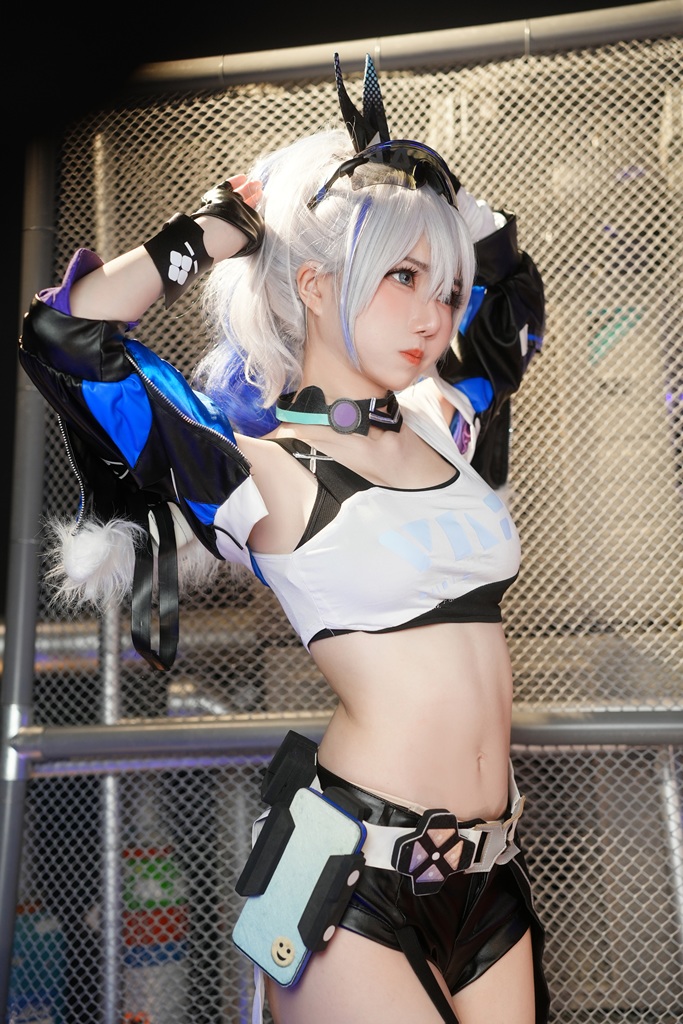 Sally Dorasnow – Silver Wolf (Honkai: Star Rail) Sally Dorasnow – Silver Wolf (Honkai: Star Rail)
