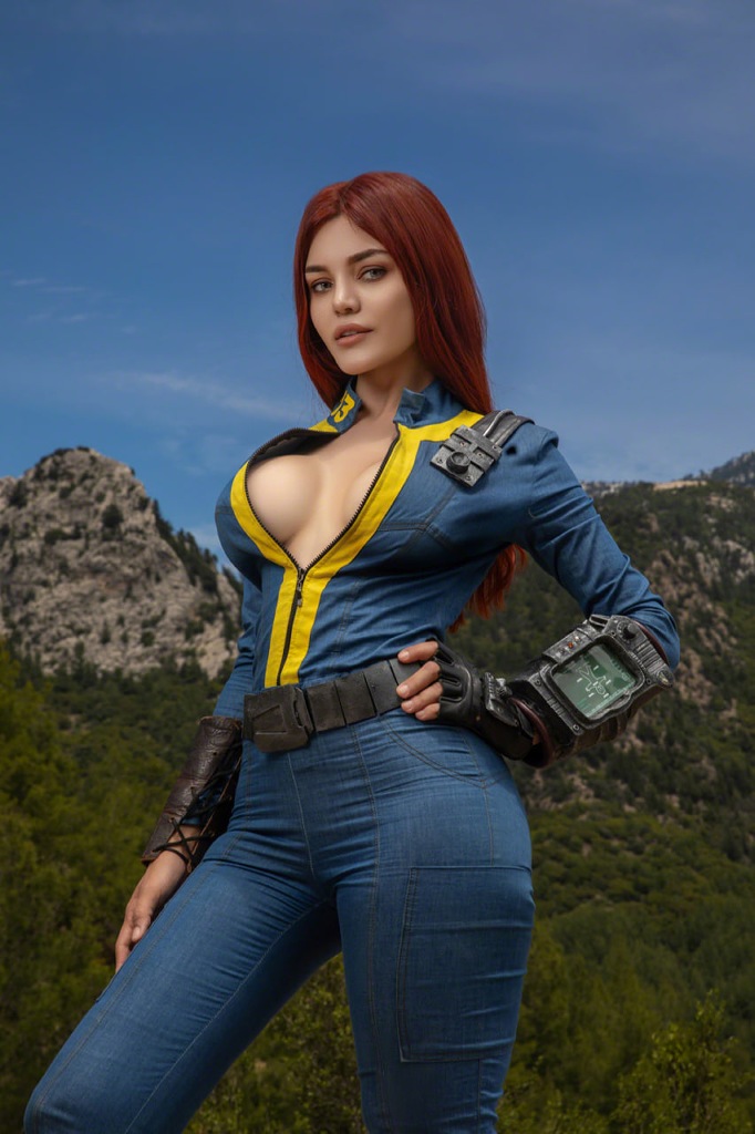 Kalinka Fox – Vault Dweller 1 Kalinka Fox – Vault Dweller 1