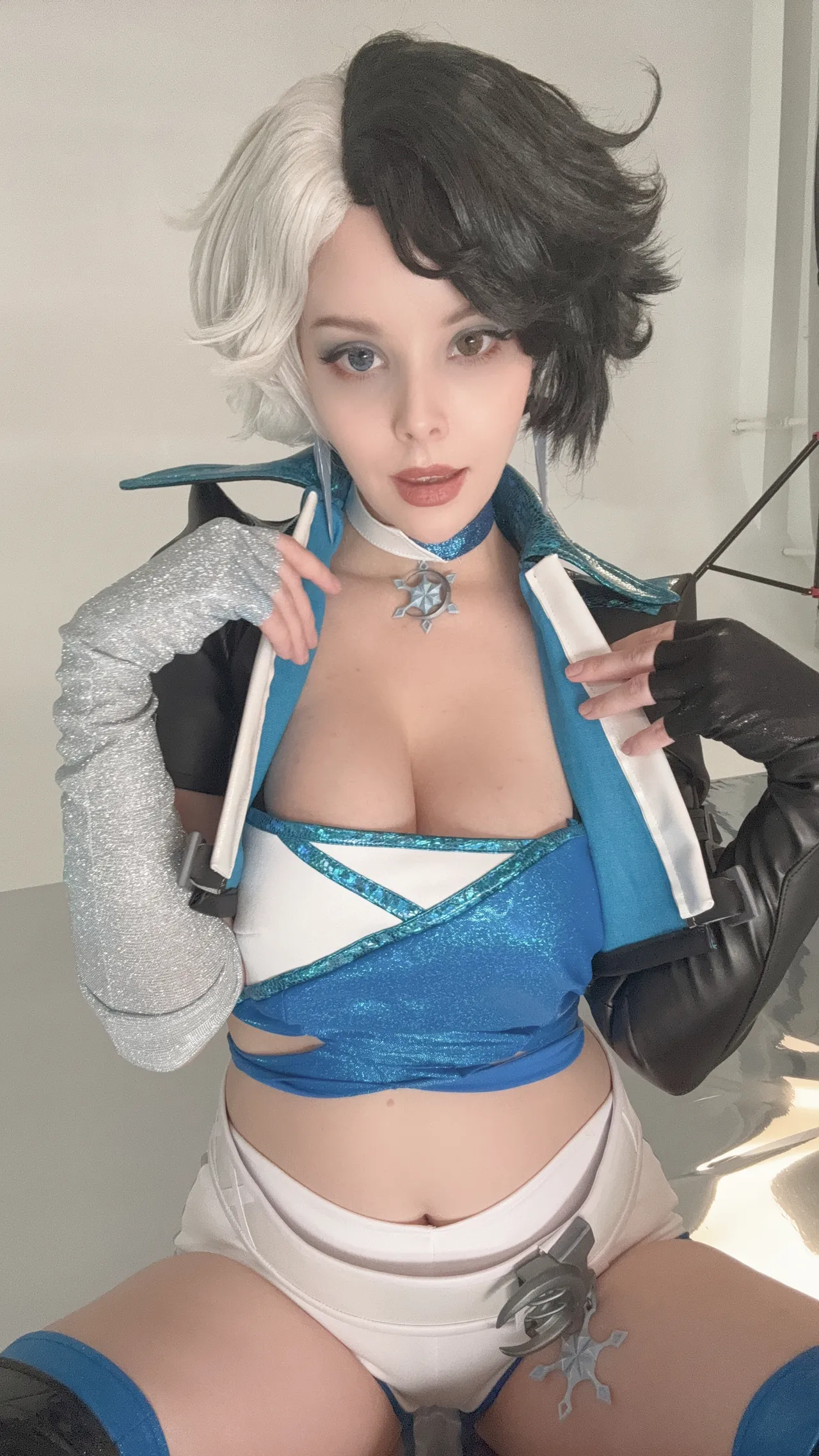 Helly Valentine - Luna Snow selfie Helly Valentine - Luna Snow selfie
