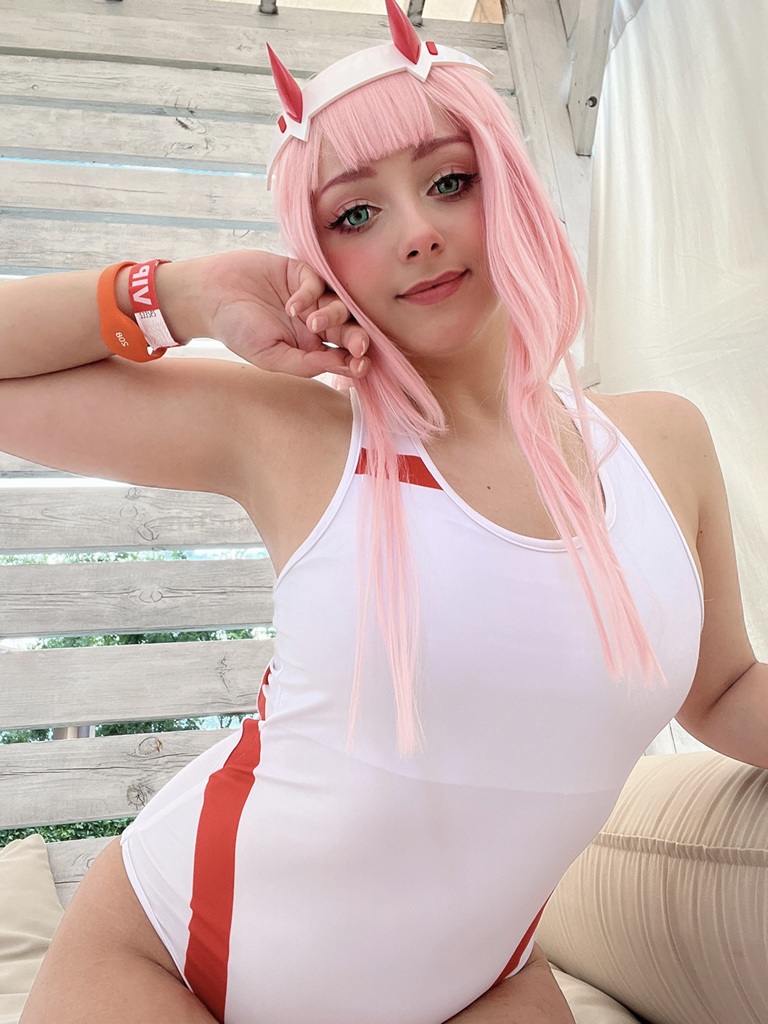 Aluctoria – Zero two Swimsuit Aluctoria – Zero two Swimsuit