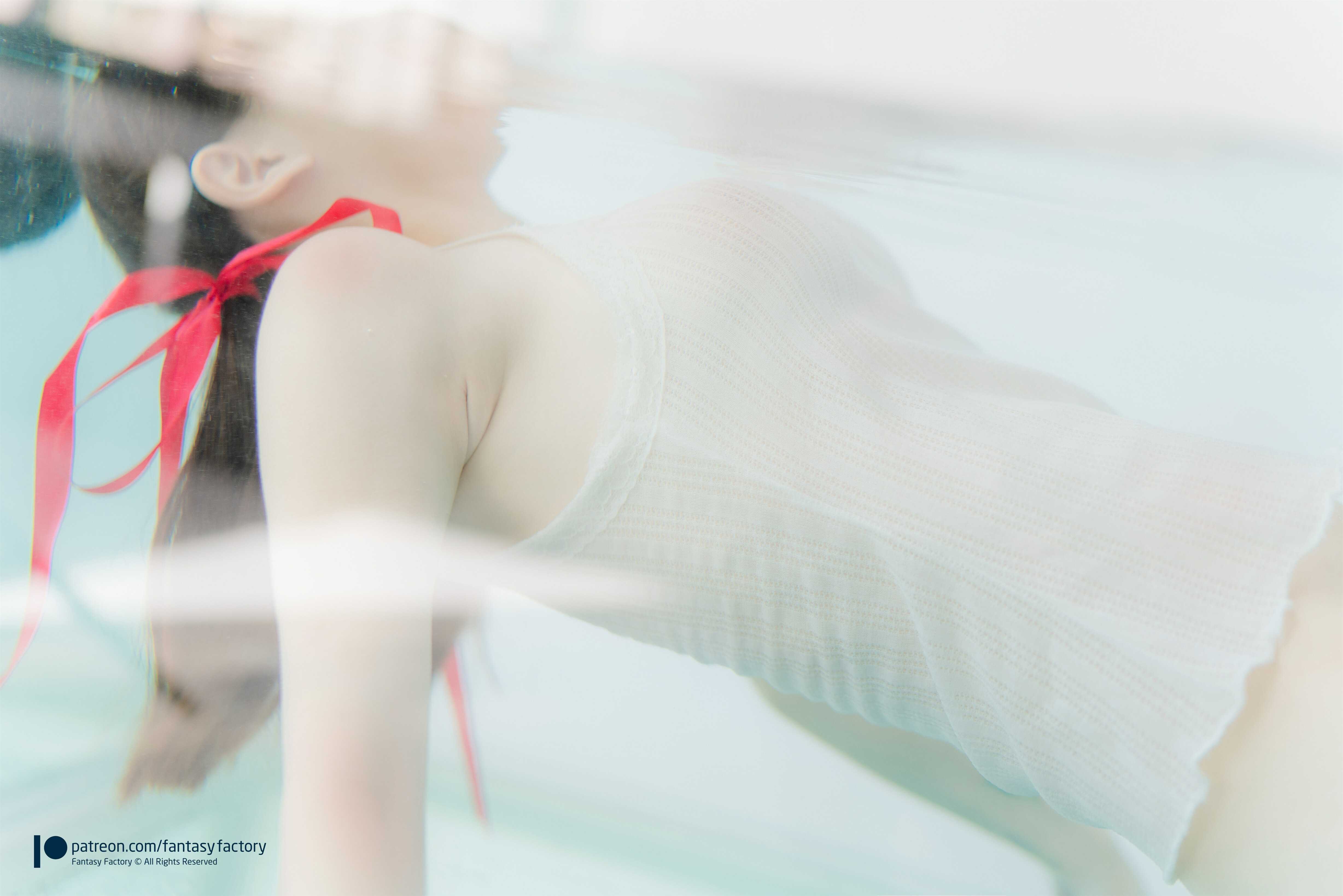 Komachi Red ribbon in water Komachi Red ribbon in water