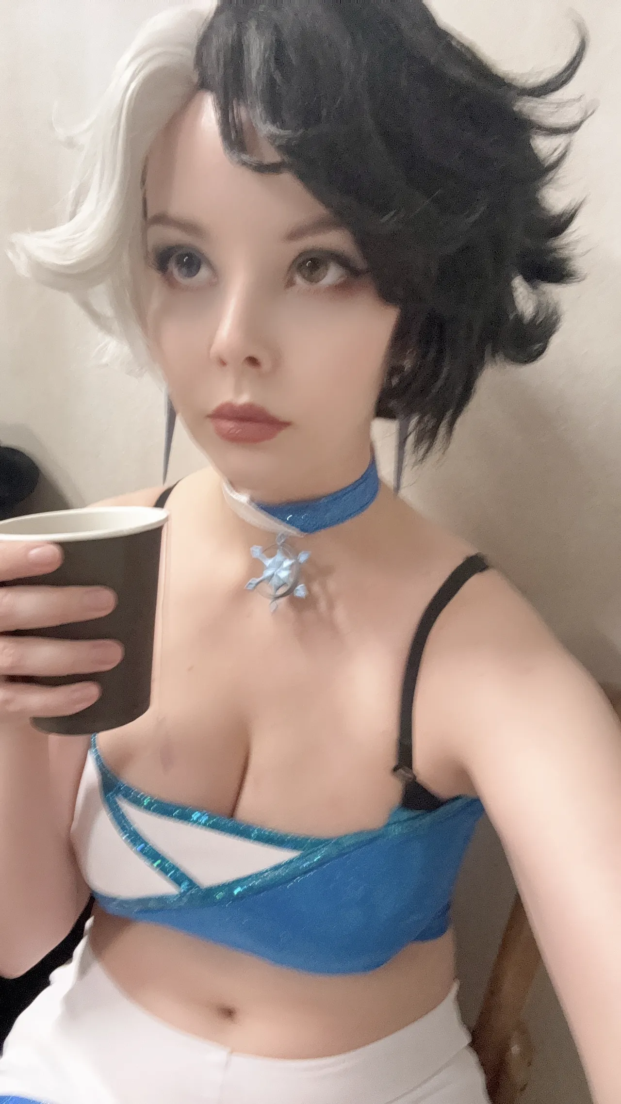 Helly Valentine - Luna Snow selfie Helly Valentine - Luna Snow selfie