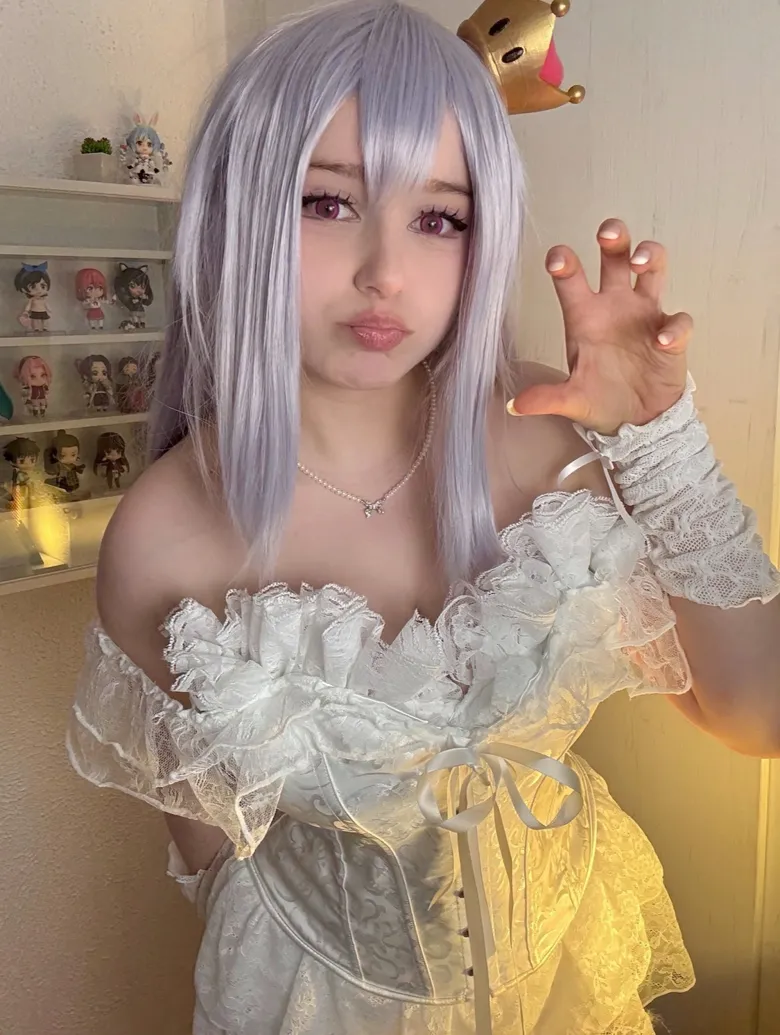 Upminaa - Booette Upminaa - Booette
