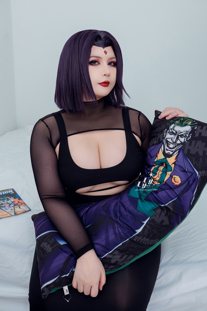 Uy Uy – Goth Raven Uy Uy – Goth Raven