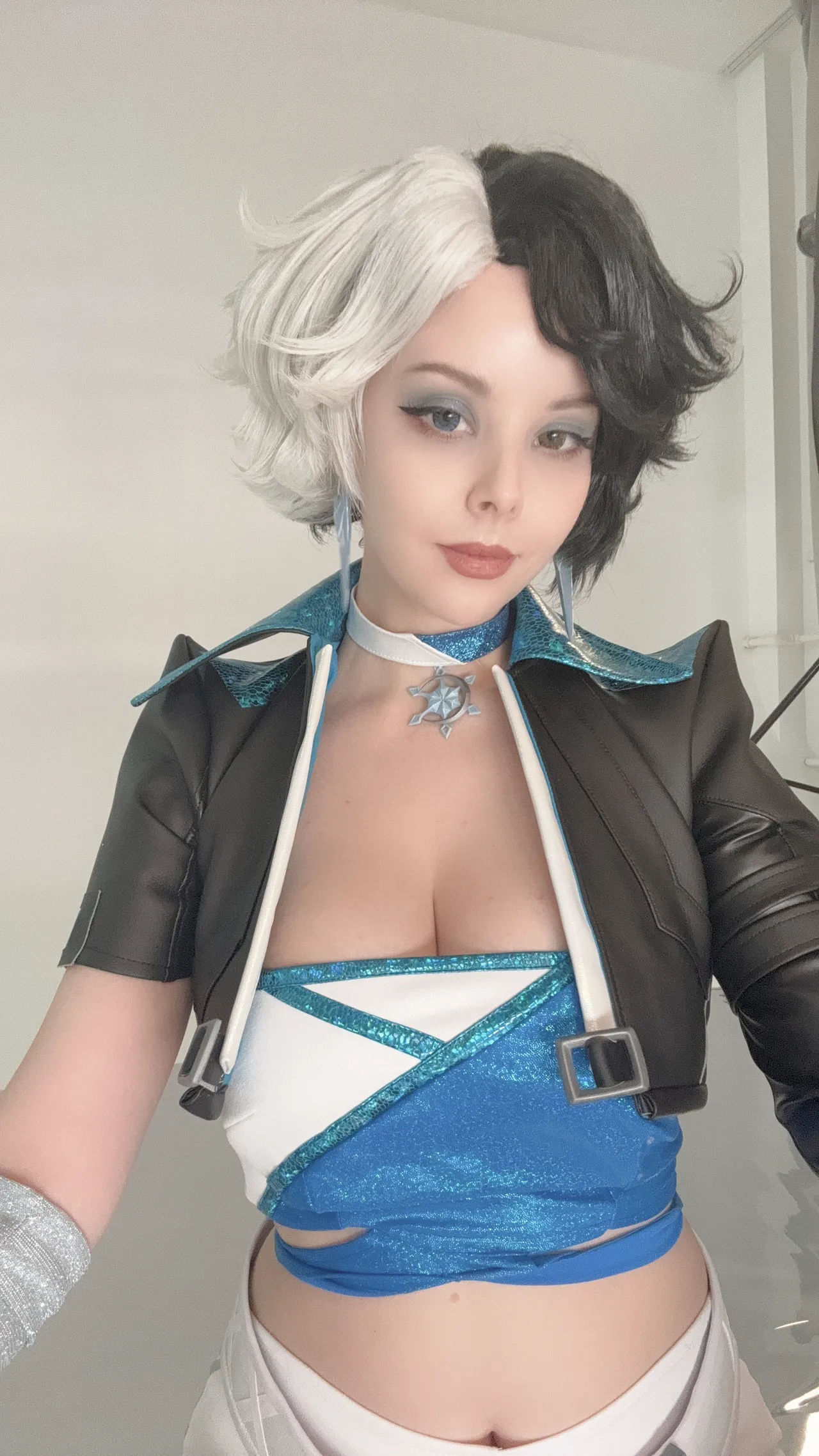 Helly Valentine - Luna Snow selfie Helly Valentine - Luna Snow selfie