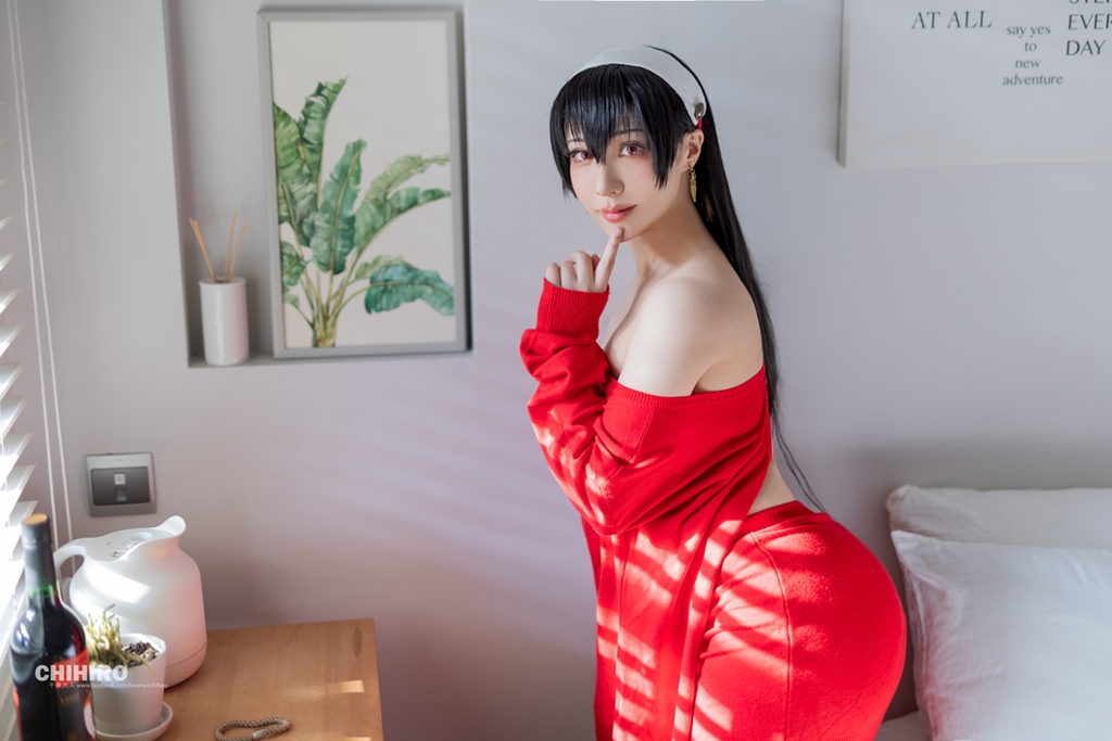Chihiro Chang – Yor Forger Red Sweater Chihiro Chang – Yor Forger Red Sweater
