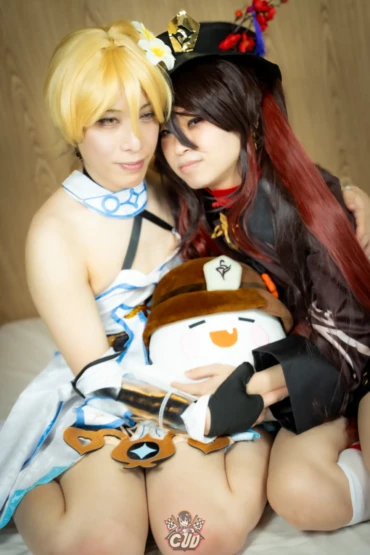 Raw sex with two cross-dressing men from another world! 5 Raw sex with two cross-dressing men from another world!