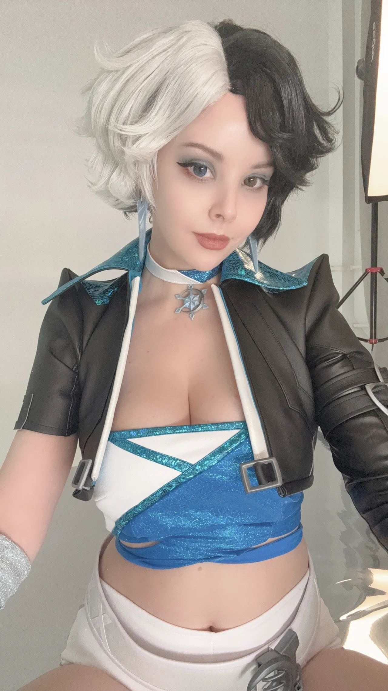 Helly Valentine - Luna Snow selfie Helly Valentine - Luna Snow selfie