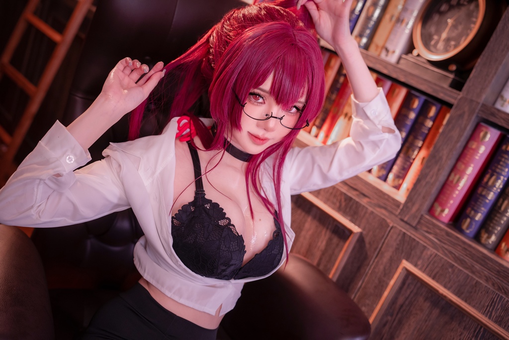 Sally Dorasnow – Kafka Office Lady (Honkai: Star Rail) Sally Dorasnow – Kafka Office Lady (Honkai: Star Rail)