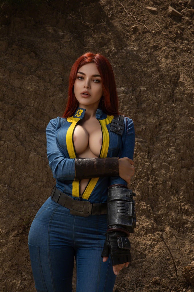 Kalinka Fox – Vault Dweller 1 Kalinka Fox – Vault Dweller 1