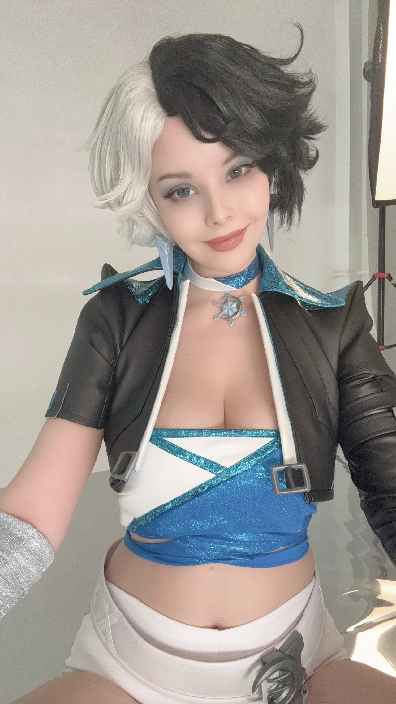 Helly Valentine - Luna Snow selfie Helly Valentine - Luna Snow selfie
