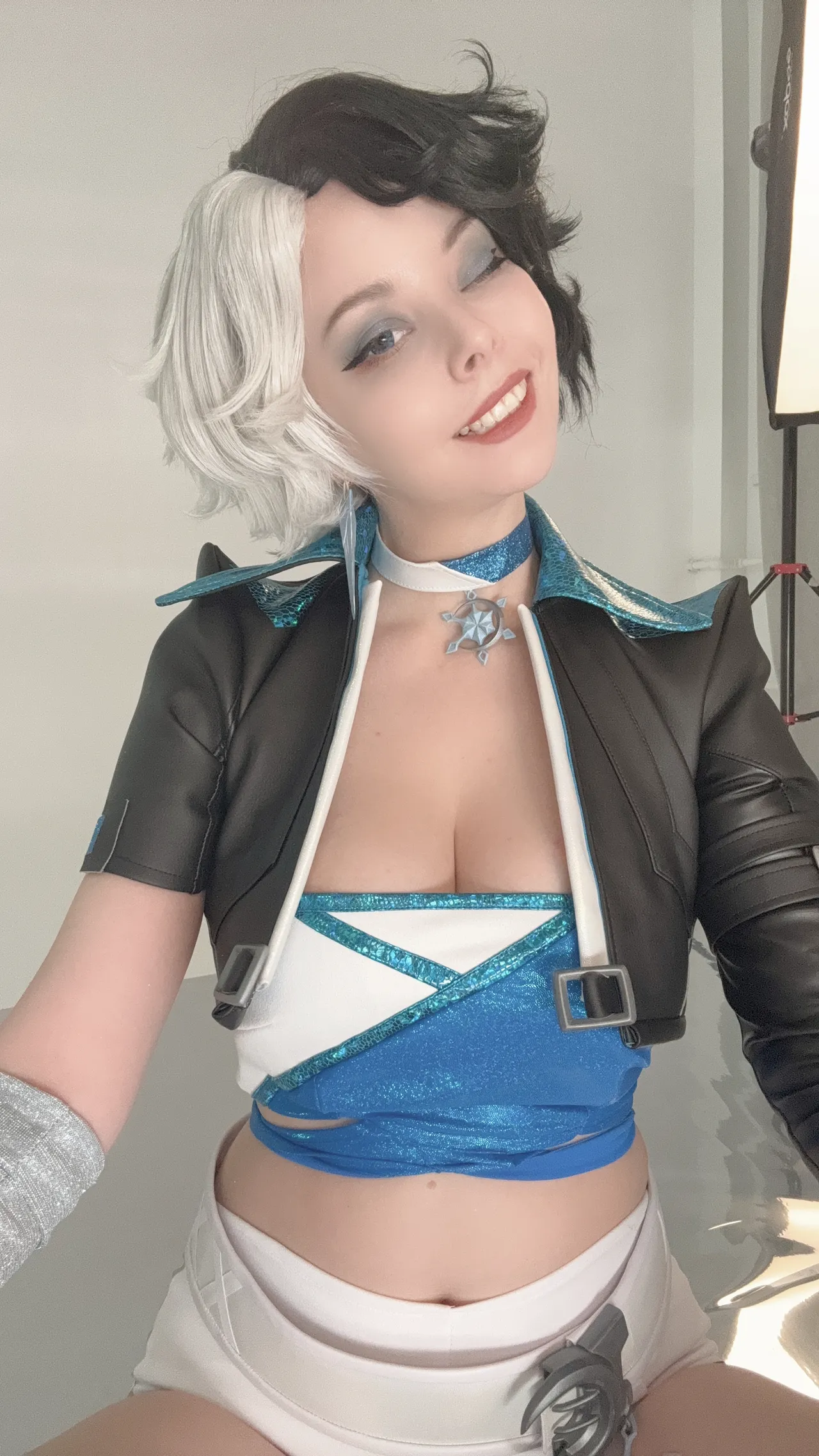 Helly Valentine - Luna Snow selfie Helly Valentine - Luna Snow selfie