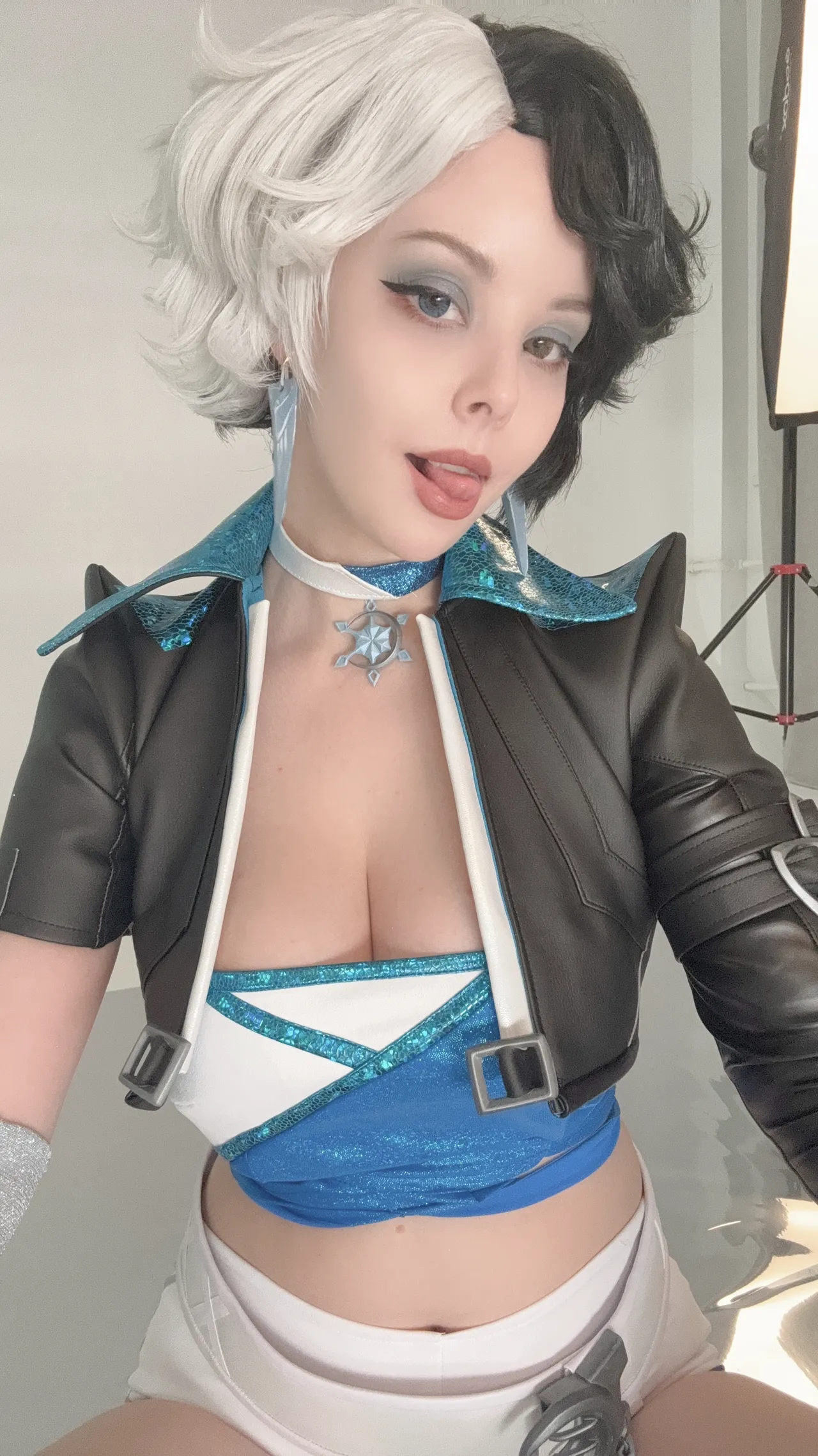 Helly Valentine - Luna Snow selfie Helly Valentine - Luna Snow selfie