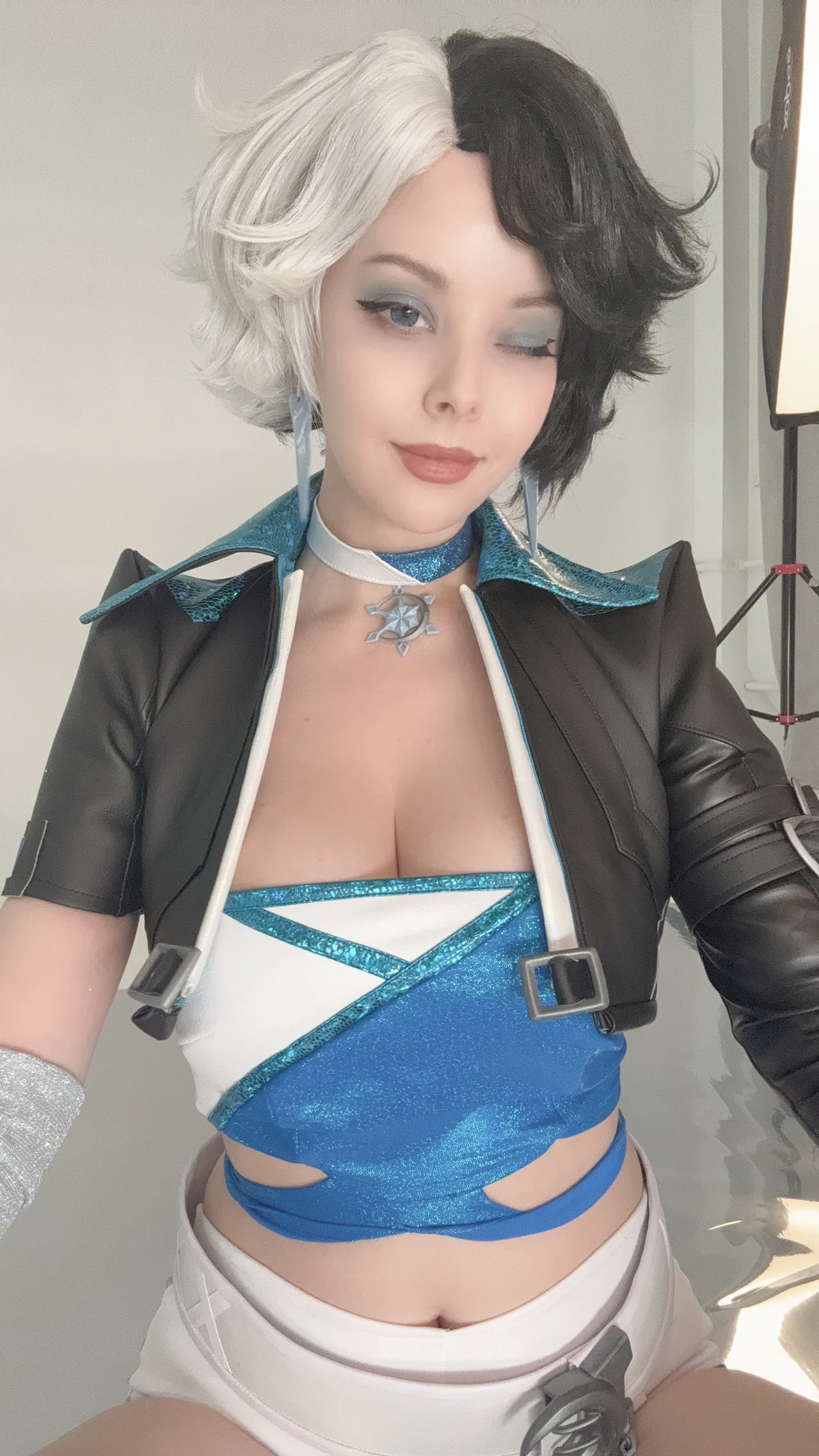 Helly Valentine - Luna Snow selfie Helly Valentine - Luna Snow selfie