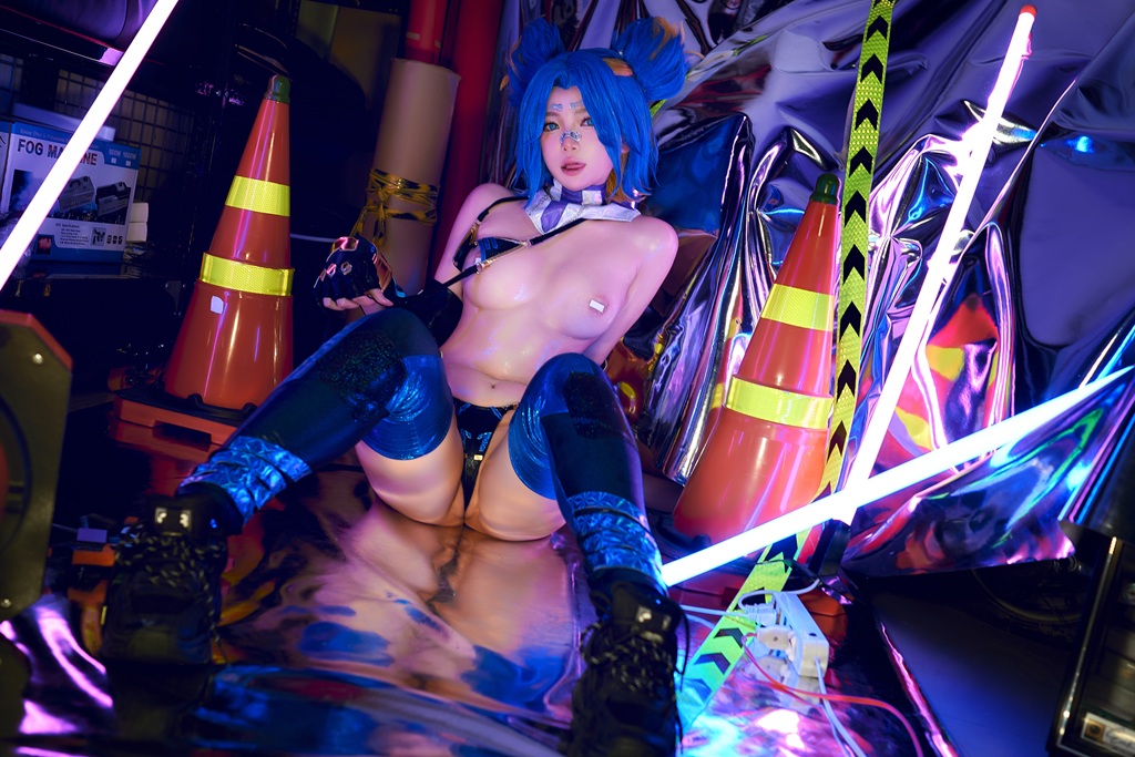 ZinieQ – Neon (Valorant) ZinieQ – Neon (Valorant)