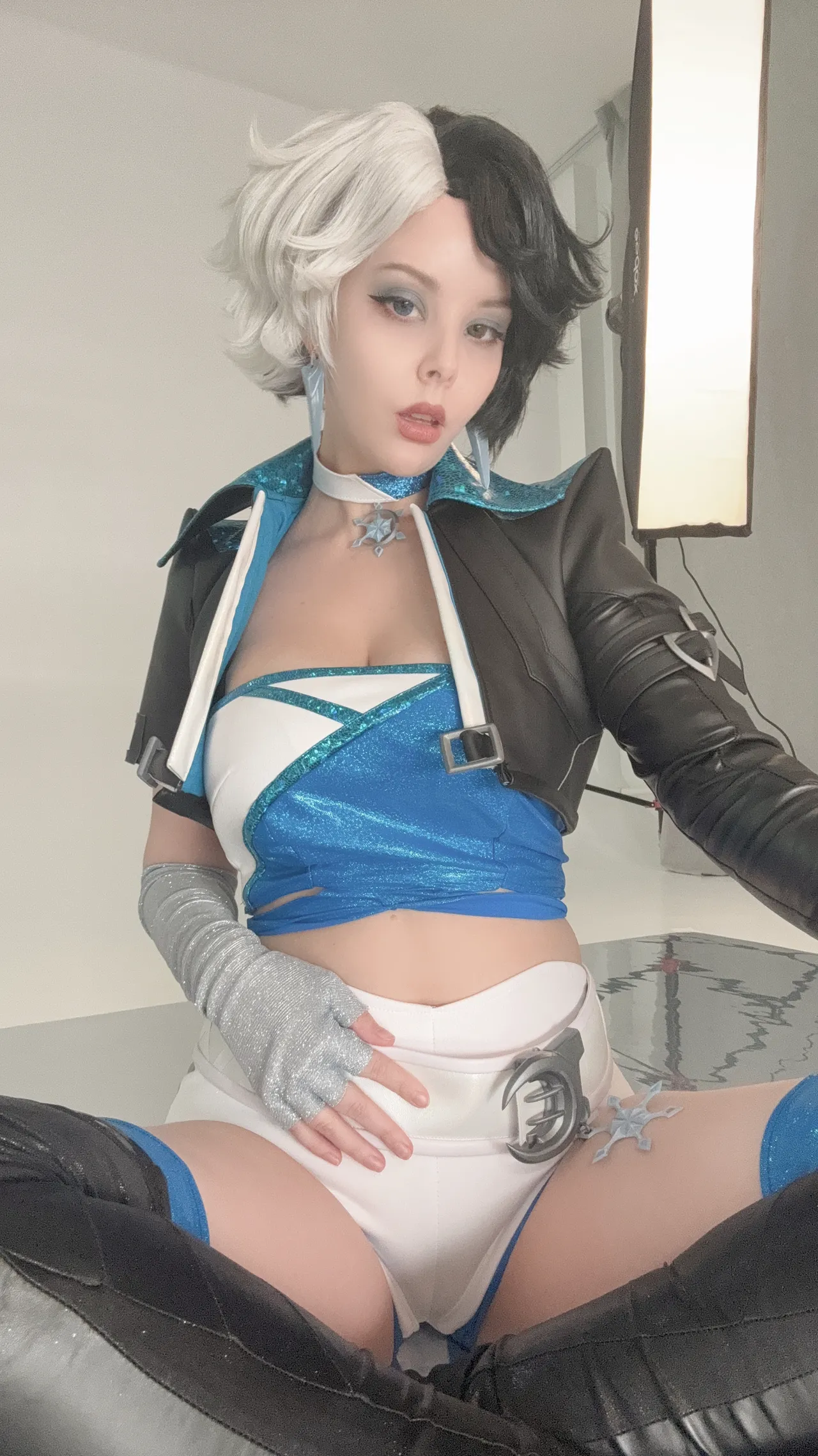 Helly Valentine - Luna Snow selfie Helly Valentine - Luna Snow selfie