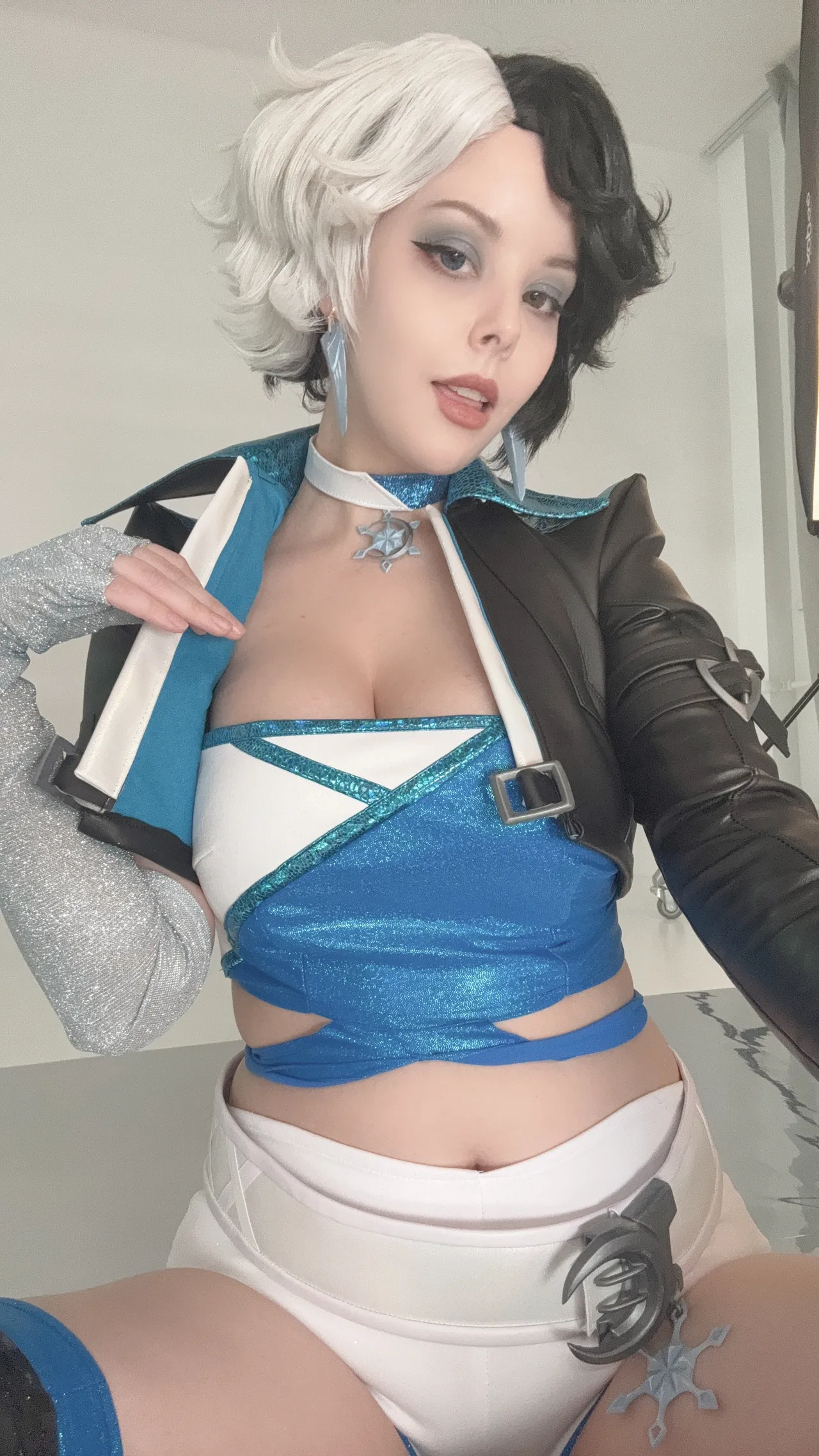 Helly Valentine - Luna Snow selfie Helly Valentine - Luna Snow selfie
