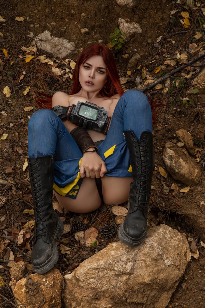 Kalinka Fox – Vault Dweller 1 Kalinka Fox – Vault Dweller 1