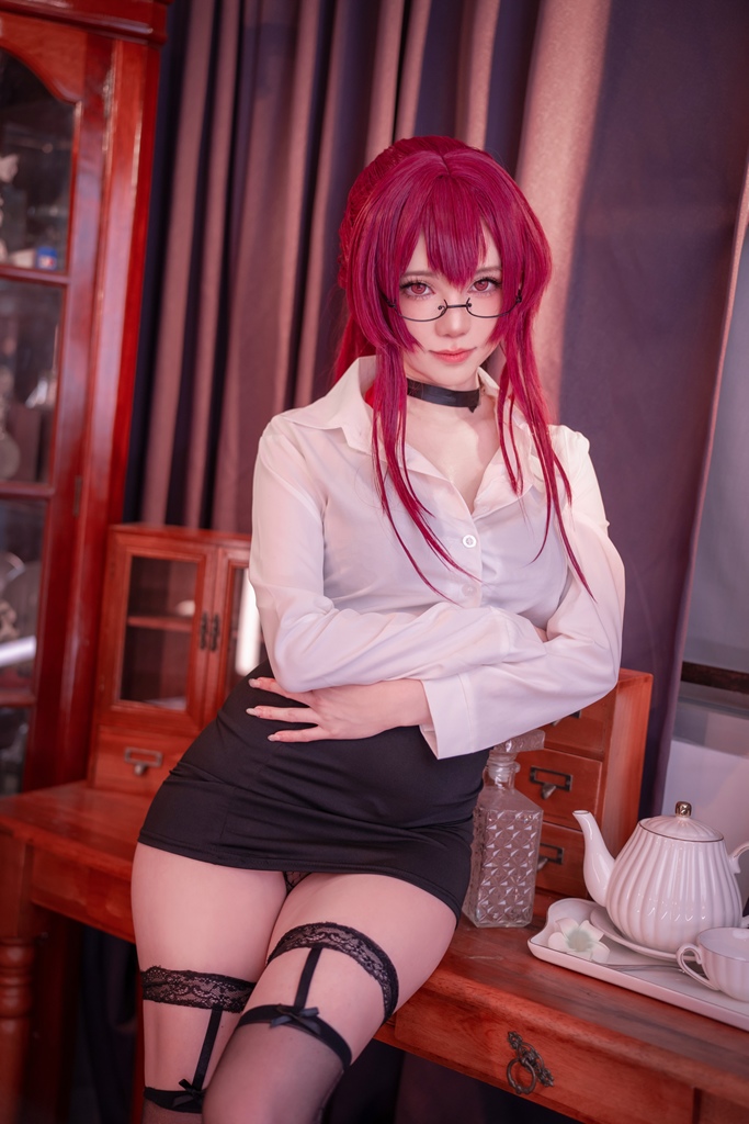 Sally Dorasnow – Kafka Office Lady (Honkai: Star Rail) Sally Dorasnow – Kafka Office Lady (Honkai: Star Rail)