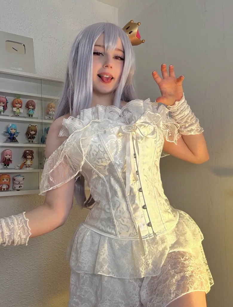Upminaa - Booette Upminaa - Booette