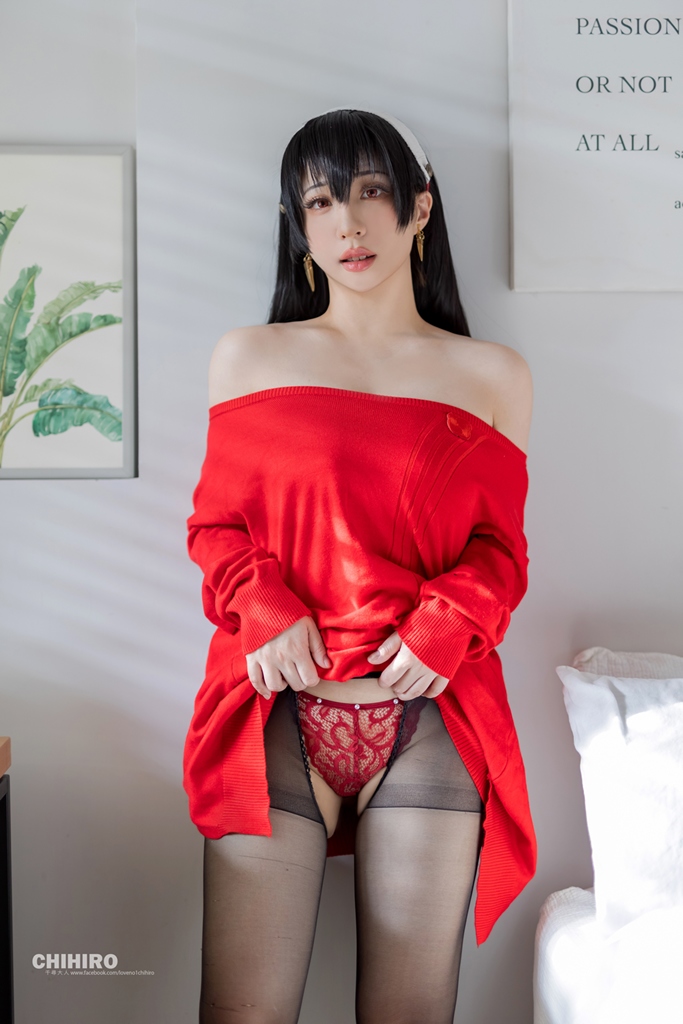 Chihiro Chang – Yor Forger Red Sweater Chihiro Chang – Yor Forger Red Sweater