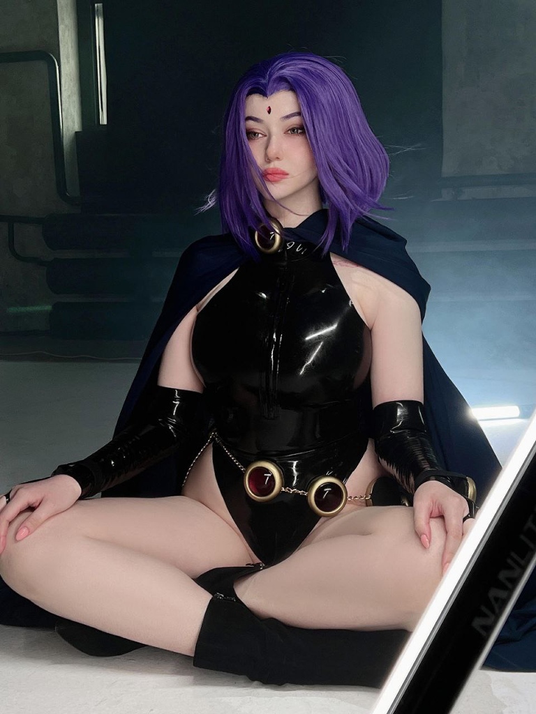 Alina Becker – Raven 3 Alina Becker – Raven 3