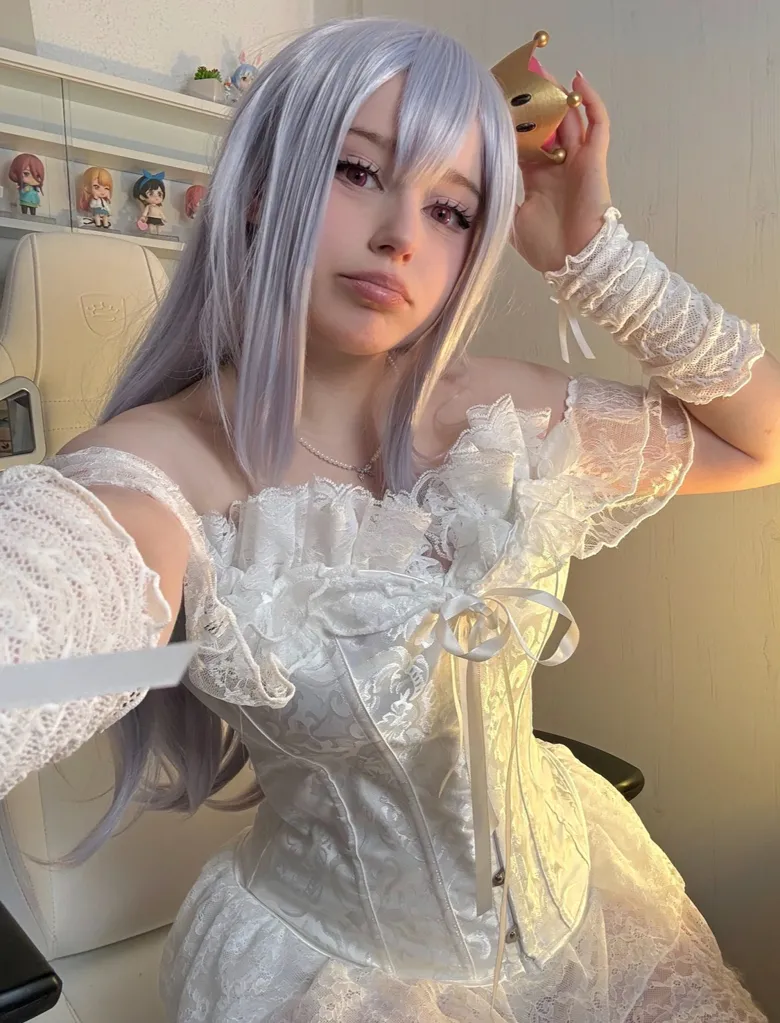 Upminaa - Booette Upminaa - Booette