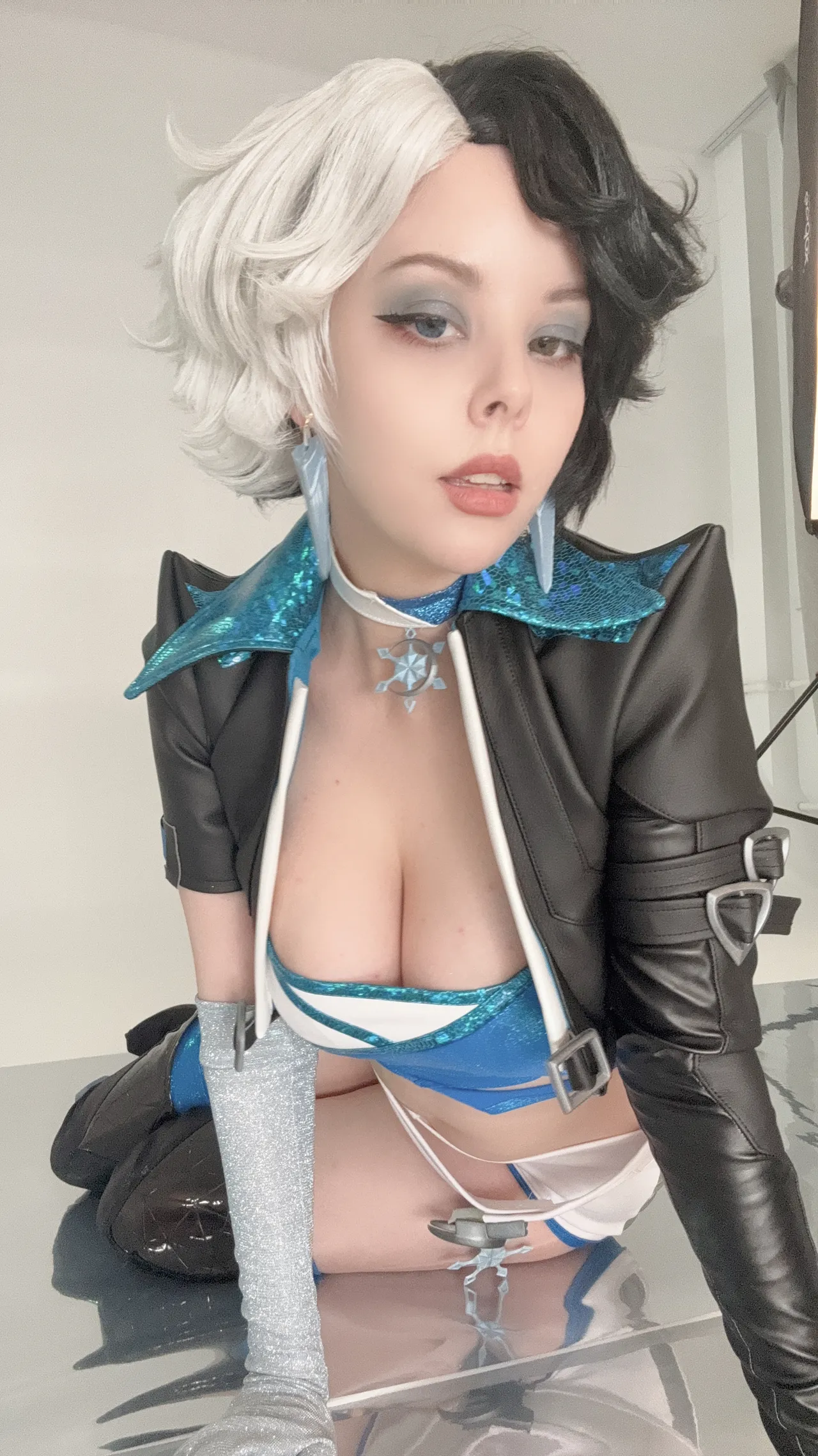 Helly Valentine - Luna Snow selfie Helly Valentine - Luna Snow selfie