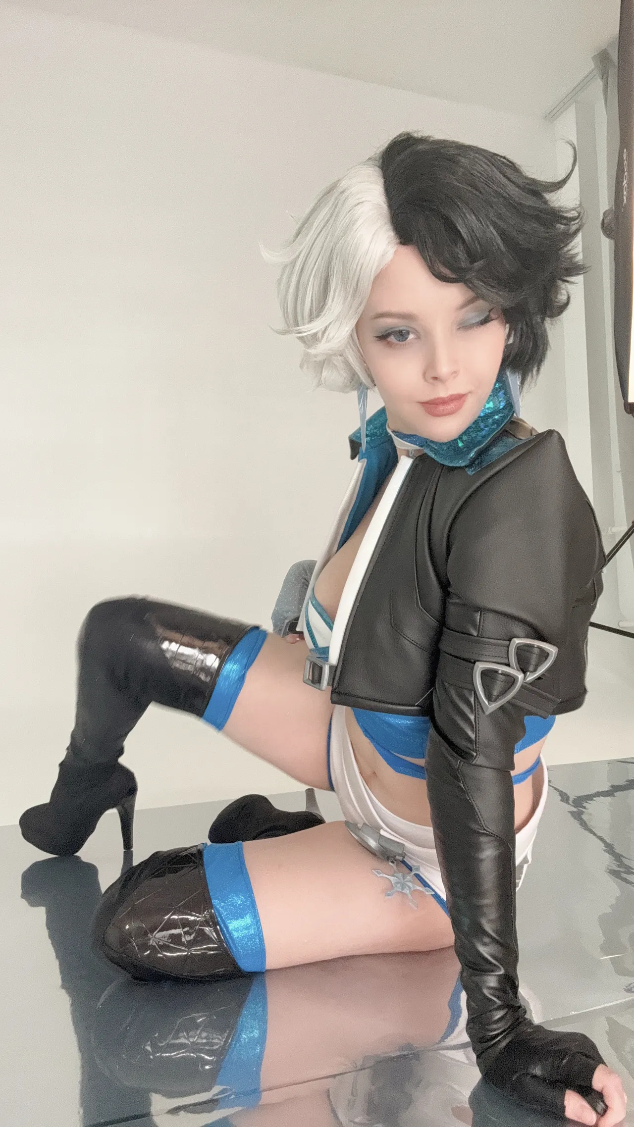 Helly Valentine - Luna Snow selfie Helly Valentine - Luna Snow selfie